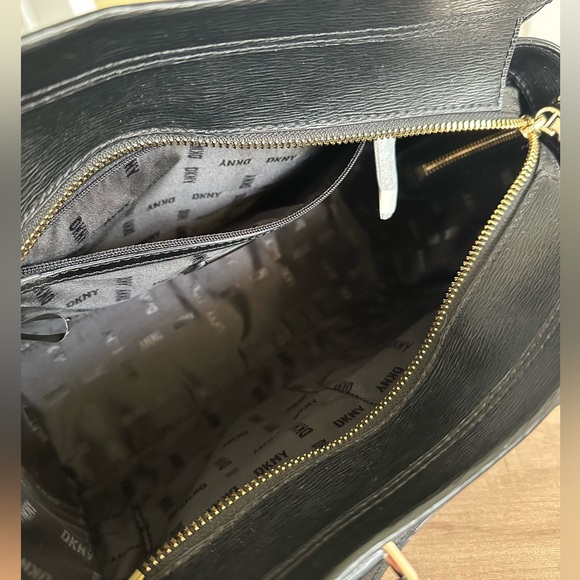 DKNY Black Leather Handbag Satchel in Like New Condition - Picture 9 of 9